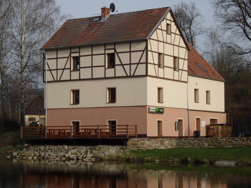 Penzion Cerny Mlyn Sokolov Brezova  Экстерьер фото