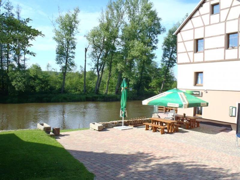 Penzion Cerny Mlyn Sokolov Brezova  Экстерьер фото